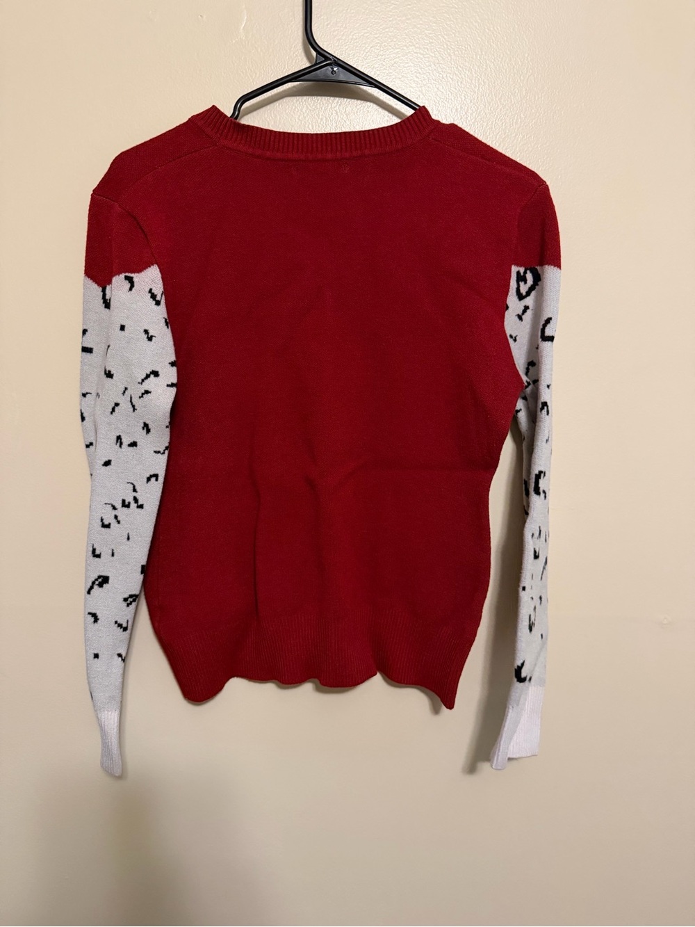 Esley Red Crewneck Sweater with White Leopard Sleeve Motif - Picture 4 of 5